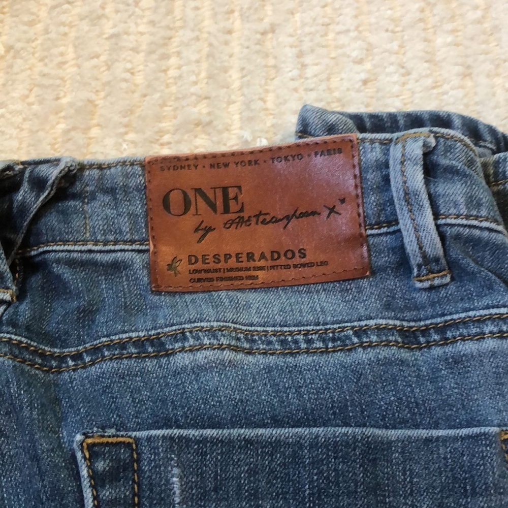 One by OneTeaspoon - Picture 7 of 8